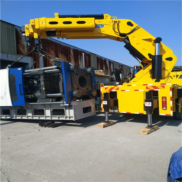 兴义 大吨位折臂吊出租费用解析：一小时租赁多少钱