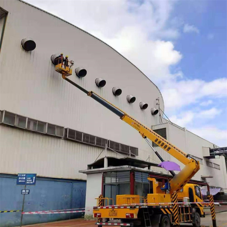 兴义高空作业车出租服务：专业广告牌安装解决方案