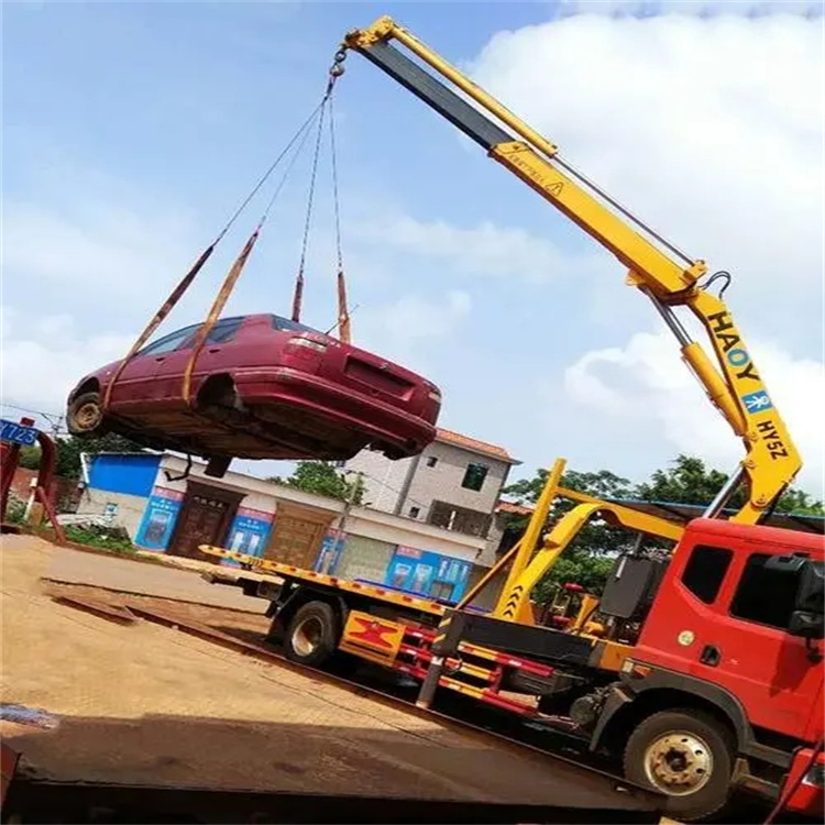 兴义吊车吊汽车的正确方法